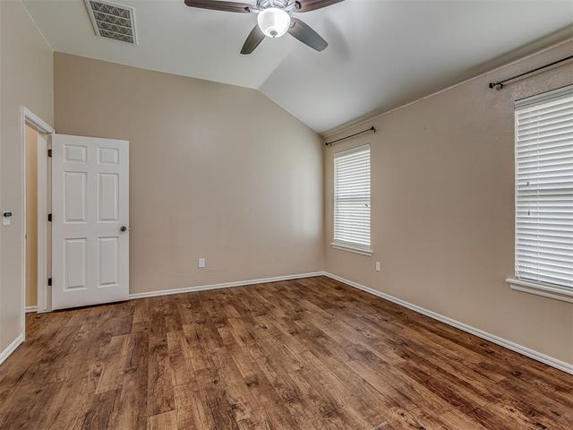 11233 NW 99th Street, Yukon, OK 73099