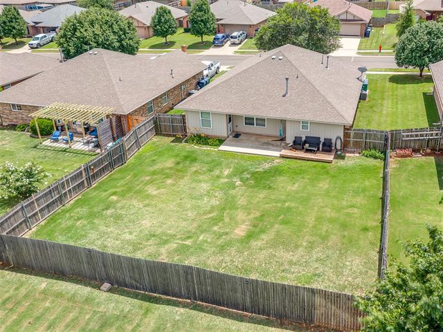 11233 NW 99th Street, Yukon, OK 73099