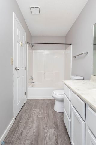 3050 18th Street S, Fargo, ND 58103