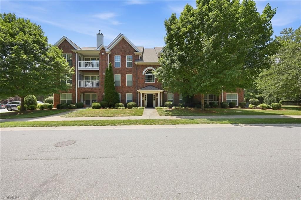 130 Shallowford Reserve Drive 301, Lewisville, NC 27023