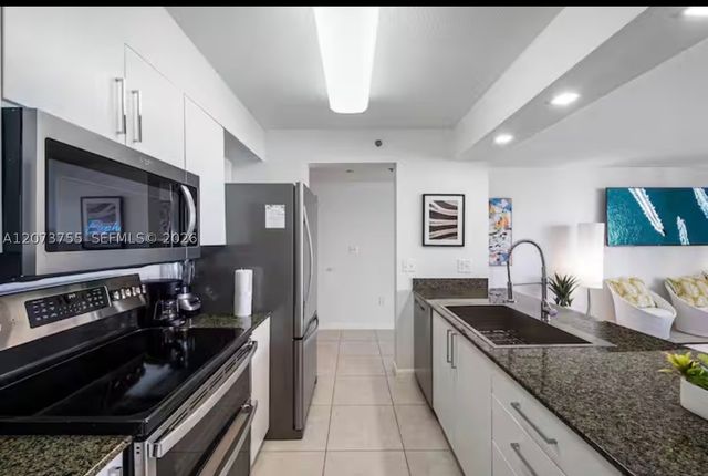 1200 Brickell Bay Dr 4101, Miami, FL 33131