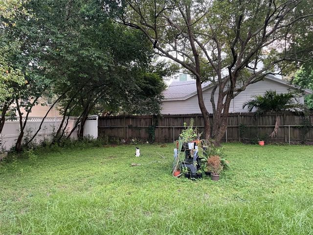 3202 W VILLA ROSA STREET, Tampa, FL 33611