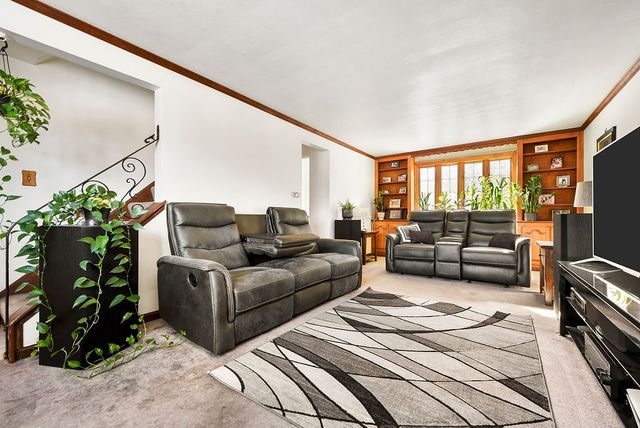 139 N Vireo Drive, Kennedy Twp, PA 15136