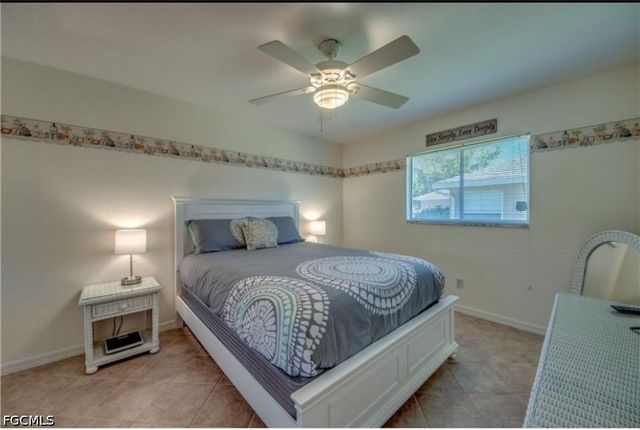 318 SW 28th ST, Cape Coral, FL 33914