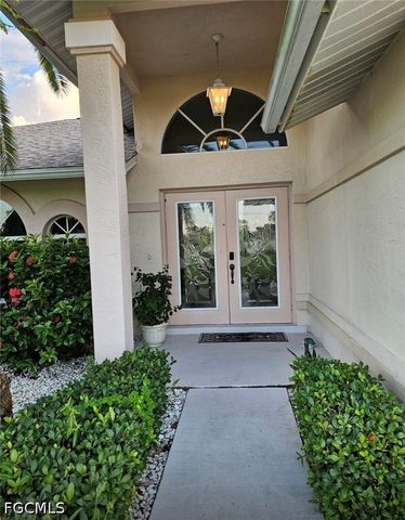 318 SW 28th ST, Cape Coral, FL 33914