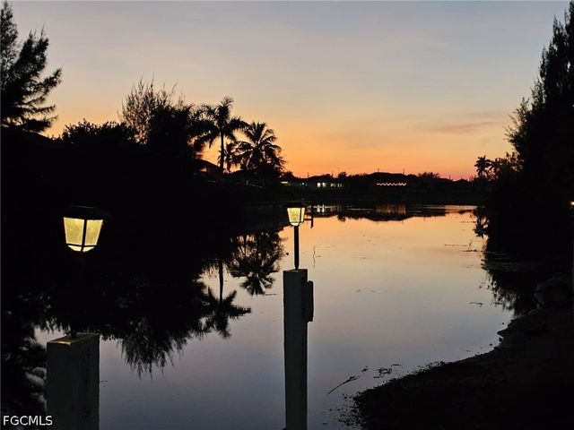 318 SW 28th ST, Cape Coral, FL 33914