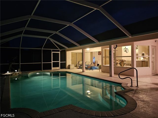 318 SW 28th ST, Cape Coral, FL 33914
