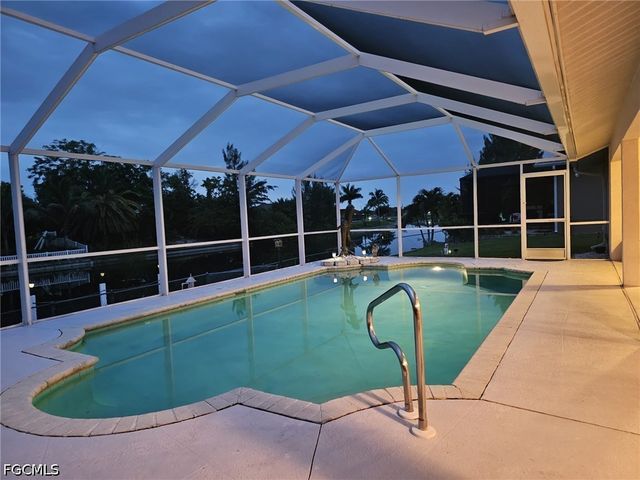 318 SW 28th ST, Cape Coral, FL 33914
