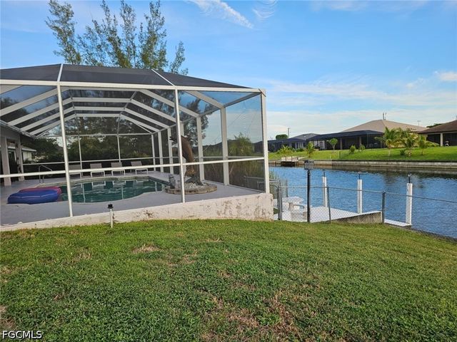 318 SW 28th ST, Cape Coral, FL 33914