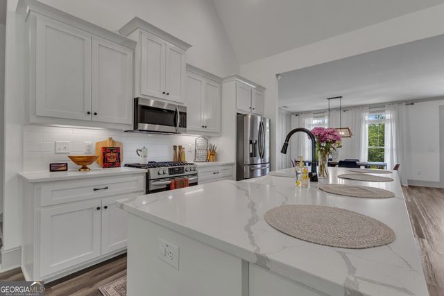 215 Greyfairs Avenue, Senoia, GA 30276