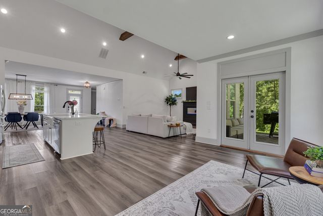 215 Greyfairs Avenue, Senoia, GA 30276