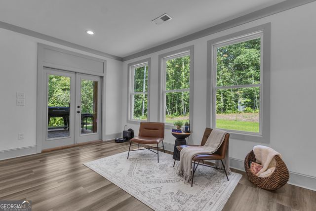 215 Greyfairs Avenue, Senoia, GA 30276
