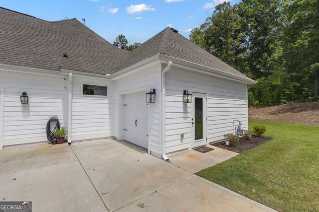 215 Greyfairs Avenue, Senoia, GA 30276