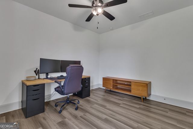 215 Greyfairs Avenue, Senoia, GA 30276