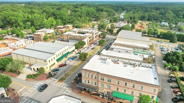 215 Greyfairs Avenue, Senoia, GA 30276