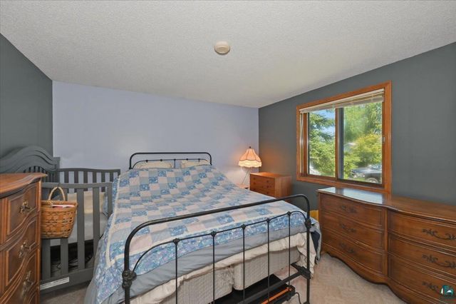2 Willow St, Superior, WI 54880