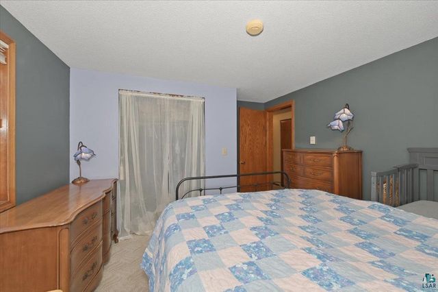 2 Willow St, Superior, WI 54880