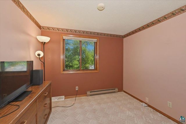2 Willow St, Superior, WI 54880