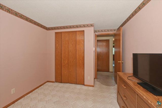 2 Willow St, Superior, WI 54880