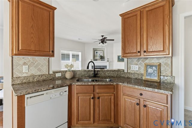 1048 Alcorn Ter, Midlothian, VA 23114
