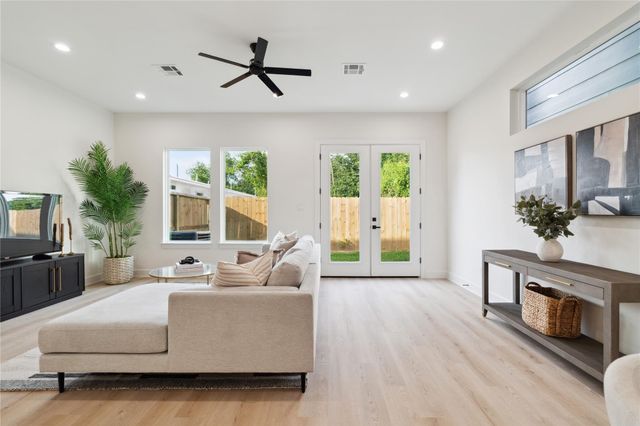 3735 Lydia Street, Houston, TX 77021