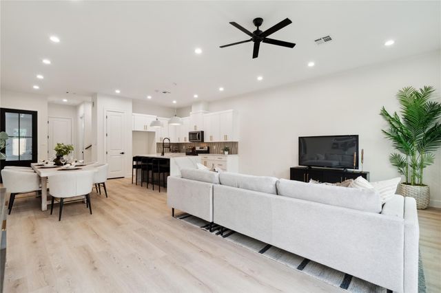 3735 Lydia Street, Houston, TX 77021