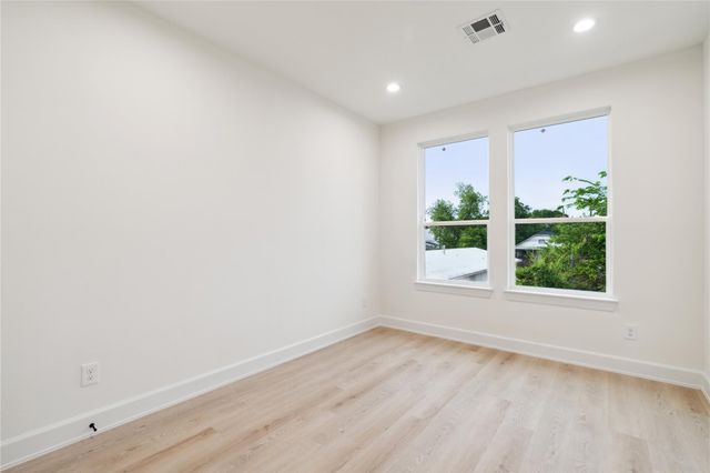3735 Lydia Street, Houston, TX 77021