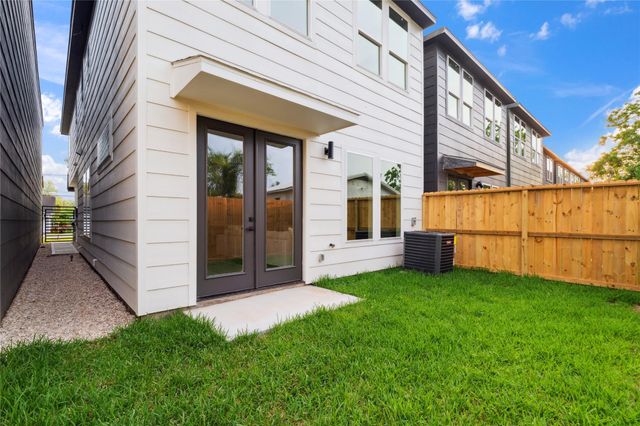 3735 Lydia Street, Houston, TX 77021