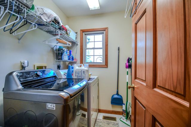 1704 Echo Lake Drive 1704 Echo Lake Drive, Piqua, OH 45356