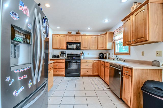 1704 Echo Lake Drive 1704 Echo Lake Drive, Piqua, OH 45356