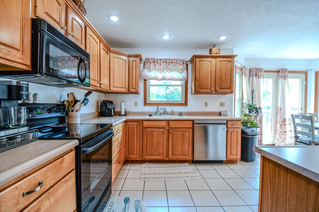 1704 Echo Lake Drive 1704 Echo Lake Drive, Piqua, OH 45356