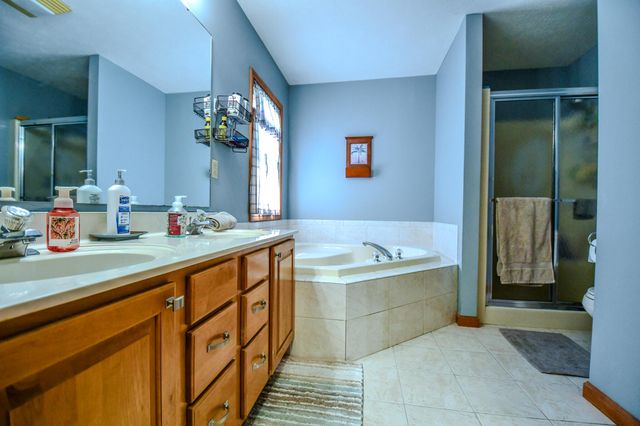 1704 Echo Lake Drive 1704 Echo Lake Drive, Piqua, OH 45356