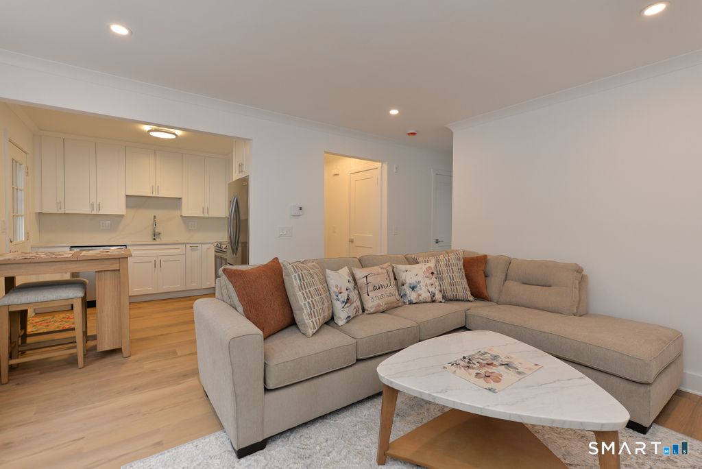 63 Glen Ridge Court 63, New Milford, CT 06776