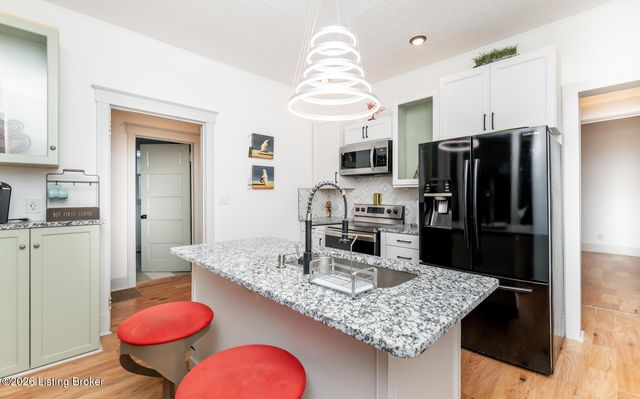 2316 Greenwood Ave, Louisville, KY 40210