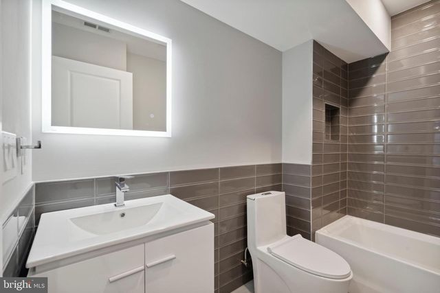 1345 W YORK ST, Philadelphia, PA 19132