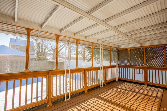 1261 Waverly Street, Hewlett, NY 11557