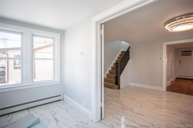 1261 Waverly Street, Hewlett, NY 11557