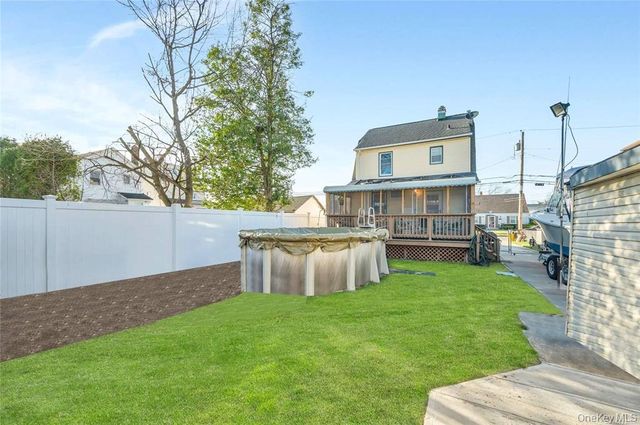 1261 Waverly Street, Hewlett, NY 11557
