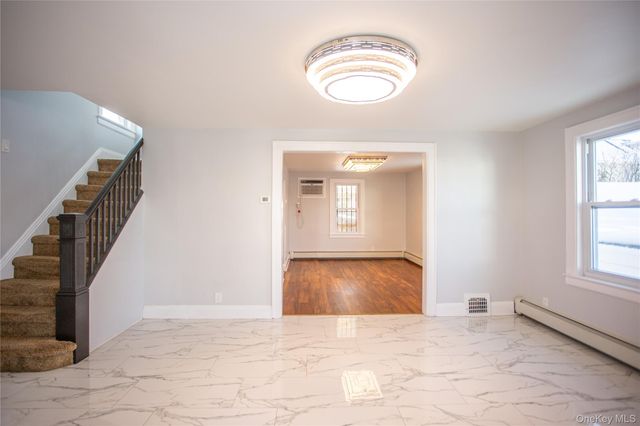 1261 Waverly Street, Hewlett, NY 11557