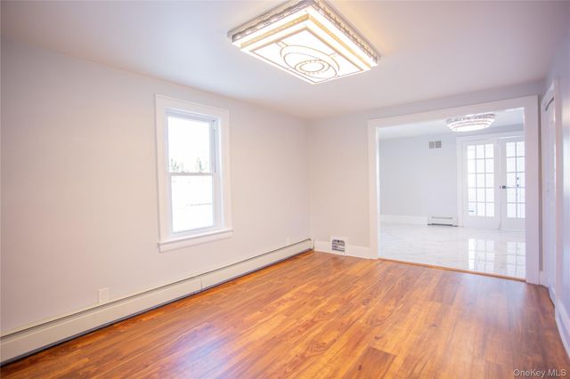 1261 Waverly Street, Hewlett, NY 11557