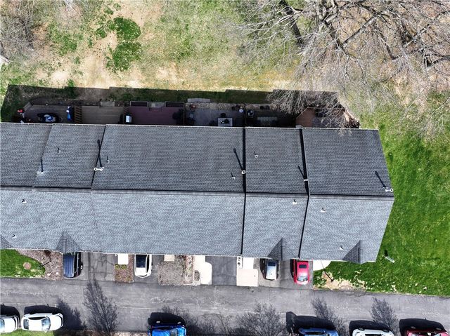 483 Cherryhill Dr, Cecil, PA 15017