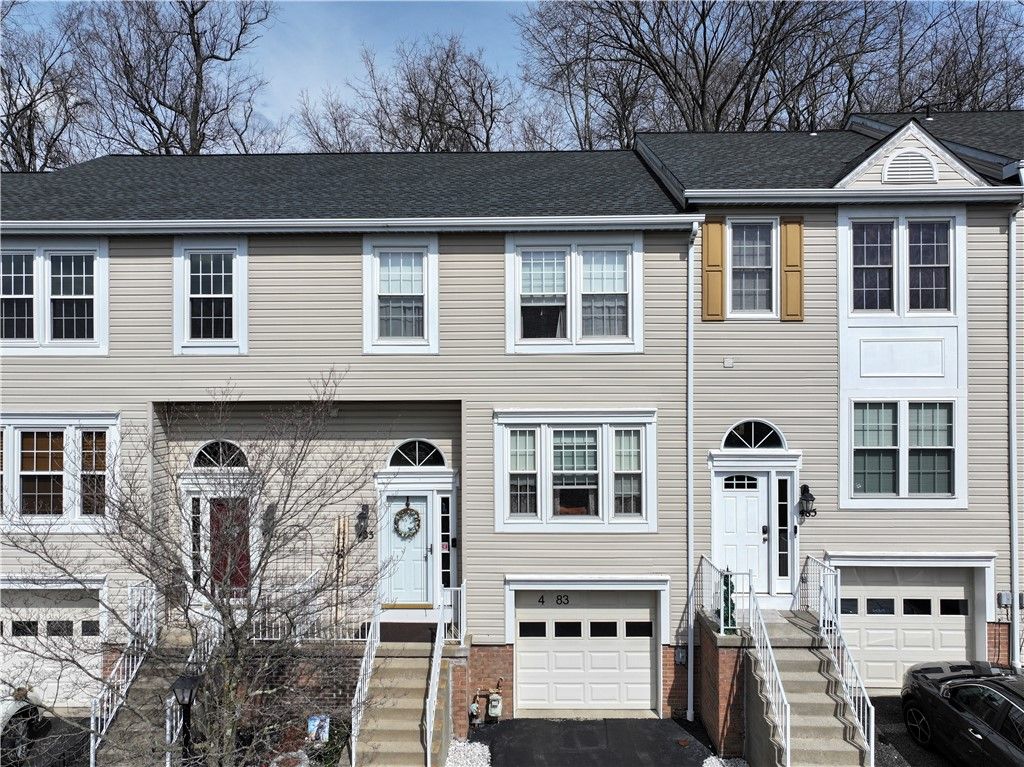 483 Cherryhill Dr, Cecil, PA 15017