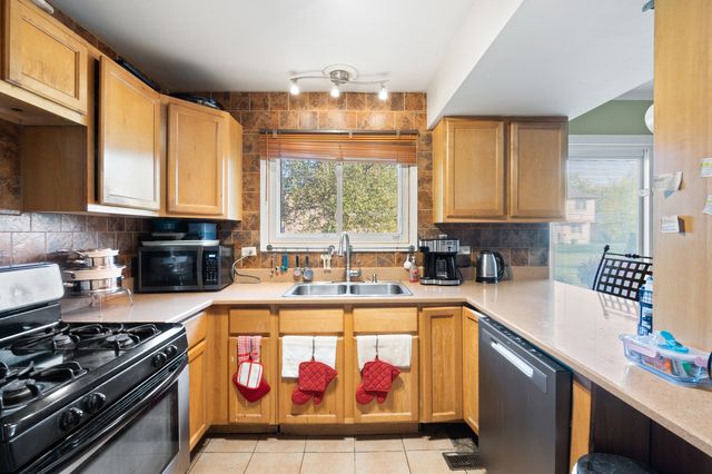 111 Deerpath Road, Matteson, IL 60443