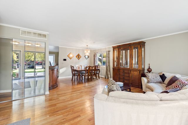 111 Deerpath Road, Matteson, IL 60443