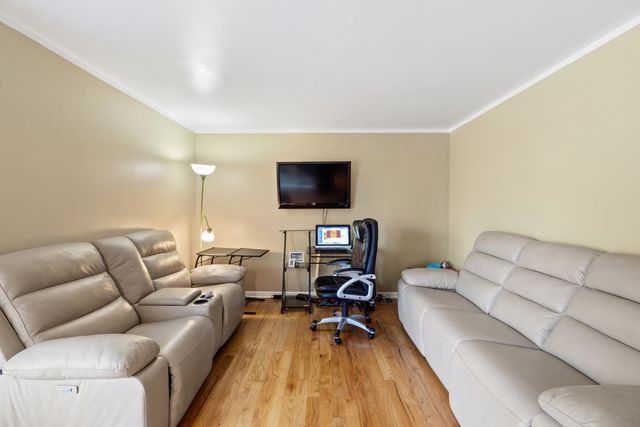 111 Deerpath Road, Matteson, IL 60443