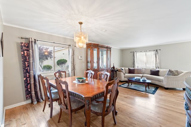 111 Deerpath Road, Matteson, IL 60443