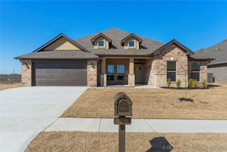 6100 N 27th Street, Broken Arrow, OK 74014