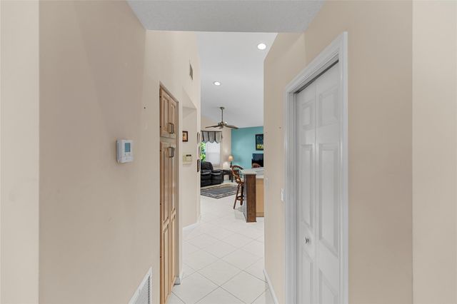 560 NW 110th Ave, Plantation, FL 33324