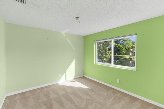 560 NW 110th Ave, Plantation, FL 33324