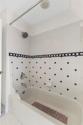 560 NW 110th Ave, Plantation, FL 33324